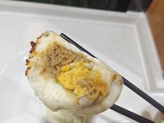 咸蛋黄超人包-老陶包子铺(南大西南村店)