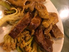-老鼎万春卤菜(五代传承创始老店)