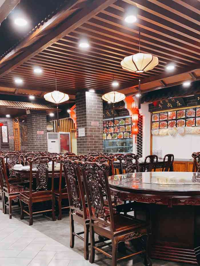 川鲁饭庄-"首先,我并不是一个爱找茬的人,看到店铺是.