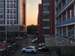 -上海市工商外国语学校
