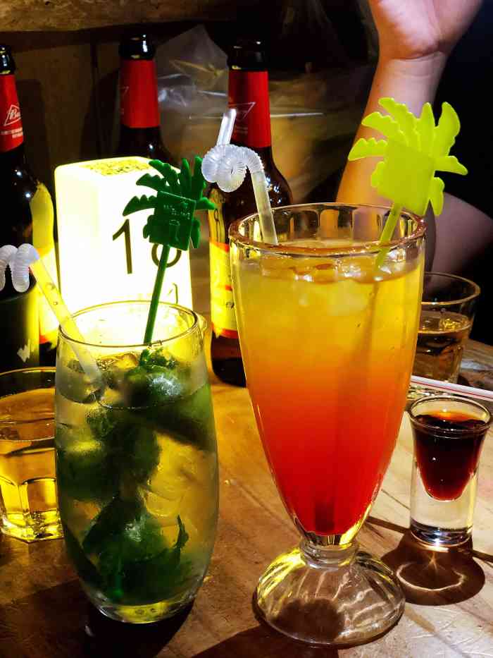 wow西餐酒吧(天府二街店)-"和朋友闲暇时一起坐坐的好地方!我觉得一.