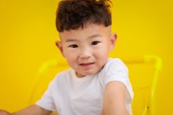 -亲吻宝贝儿童摄影