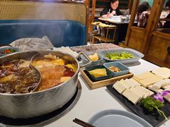 猪手鸳鸯锅-小街猪手(团结湖店)
