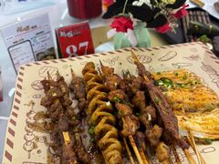 -刘姐啤酒鱼民族演艺餐厅(西街总店)