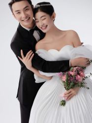 -至臻微拉婚纱摄影