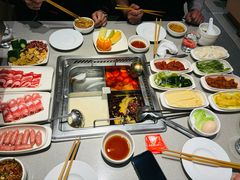 -海底捞火锅(新松江路生日主题店)