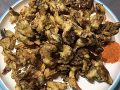 干炸小蘑菇-金手勺东北菜馆(大屯北路店)