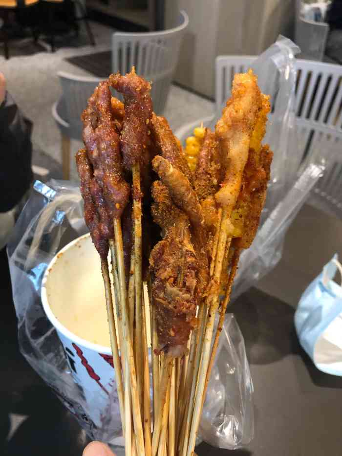 酱新炸串(东川路地铁店)-"点外卖无意买的一家店,因为想吃炸排骨,看.