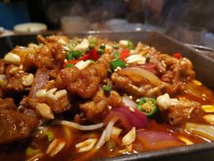 馋嘴牛蛙锅-蜜桃餐厅·江浙融合菜(荟聚购物中心店)