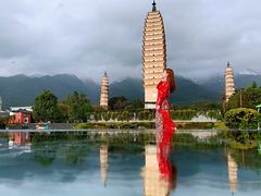 -三塔倒影公园