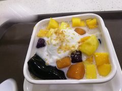 芒果椰汁黑凉粉-圆碌碌甜品屋(二中店)