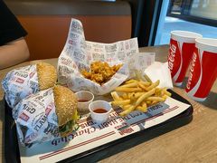 -The Habit Burger Grill 哈比特汉堡(复兴soho店)