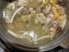 -喃喃椰·糟粕醋·椰子鸡火锅(七堡花园店)