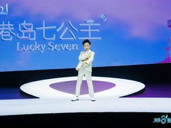 -翎秀服装模特