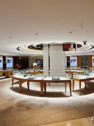 -北京七彩云南翡翠珠宝旗舰店(月坛店)