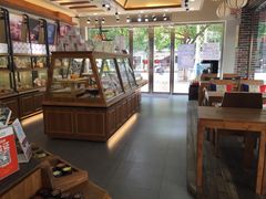 面包甜点陈列柜-林记开心动物奶油生日蛋糕(万象店)