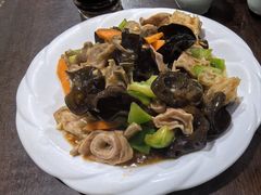 -金卯白肉罩火烧