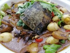 -武汉光谷广场杨家湾地铁站怡程酒店
