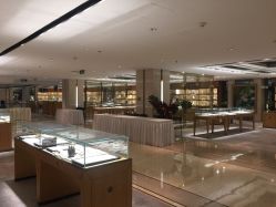 -北京七彩云南翡翠珠宝旗舰店(月坛店)