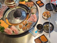 -哈哈碳都·牛肋条无限自助烤肉(台江万达店)