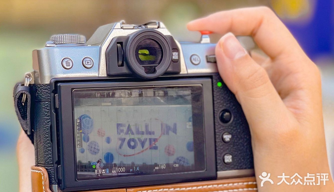 0元拍照🔵 克莱因蓝 VT101维多利广场七周年 