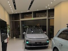 -理想汽车(世纪汇店)