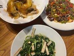 -头上红煨盐鸡·非遗院子餐厅
