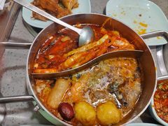 -金滏山烤肉·海鲜·火锅自助餐厅(襄阳万达店)