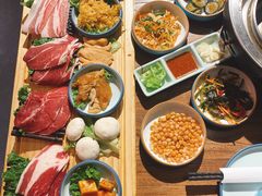 -明洞阿姨·韩式酱蟹烤肉·创意料理(三元桥店)