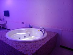 kitty-天鹅恋主题酒店(光谷广场步行街店)