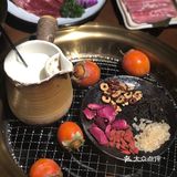 一边喝罐罐烤奶一边吃烤肉，简直要幸福到哭[流泪]好吗？