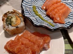 -金马门国际美食百汇(珞喻路店)