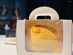打包盒给菠萝包的独立包厢-炳胜品味(深圳万象城店（罗湖）)