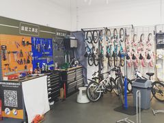 -迪卡侬(燕山店)