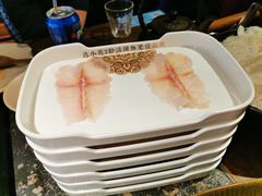 -老牌坊云南鱼豆花火锅(哈西万达店)