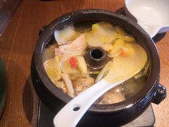 鲜百合汽锅鸡（单人份）-云海肴·汽锅鸡·云南菜(天山百盛优客店)