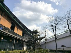 -茅草房·河畔园林火锅