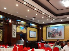 大堂-九花山烤鸭店