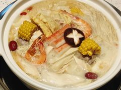 -三人行骨头王火锅(长寿店)