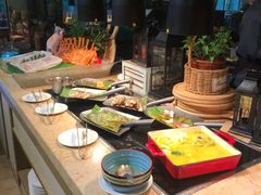 自助取餐区-大中华希尔顿酒店-念自助餐·嗨啤·小龙虾