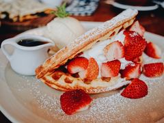 -ROAST coffee & eatery