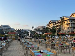 -亚龙湾希尔顿自助餐厅·海鲜·烧烤·沙滩BBQ·现场乐队