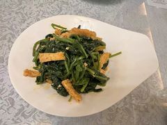 -汗腾格里·风味餐厅(新疆驻京办店)