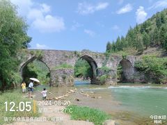 -高荡千年布依古寨旅游景区