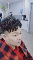 -艺格造型染发烫发