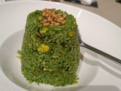 菠菜汁松子炒饭-T館·花园艺术餐厅