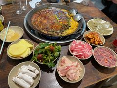 -四小区火锅·巷子里的重庆火锅(花照壁店)