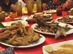 -大树下海鲜饭店