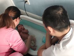 -爱的果实月嫂育婴师(世纪东方店)