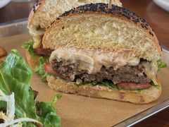 招牌牛肉汉堡-UPPER KITCHEN(延安路店)